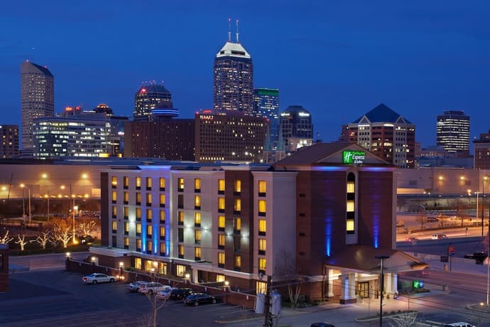 Holiday Inn Express & Suites Indianapolis Dtn-Conv Ctr Area by IHG