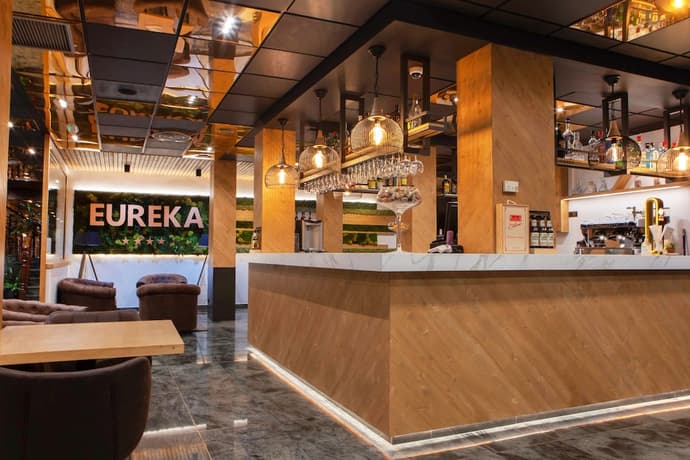 Yomo Eureka, Primary image