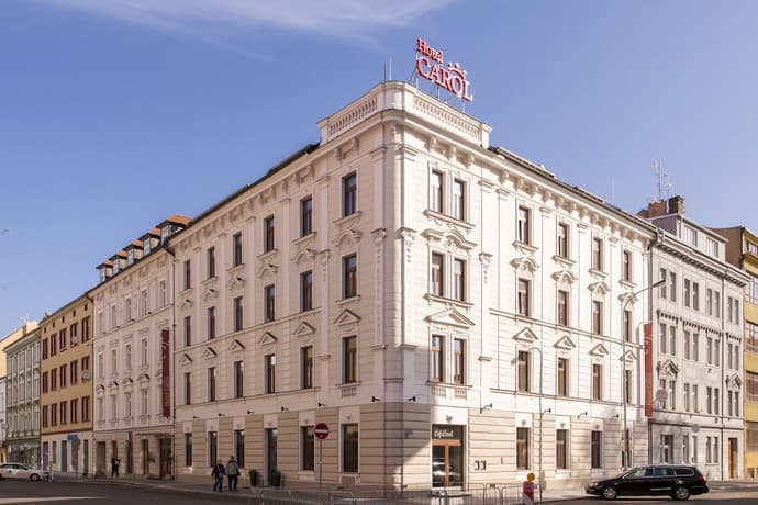 Hotel Carol, Primary image