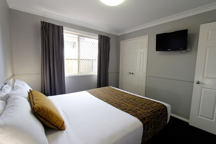 The Stirling Motel, Room