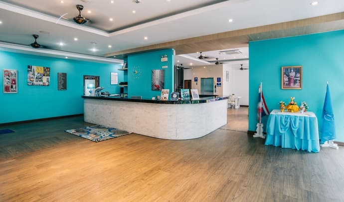 iCheck inn Central Patong