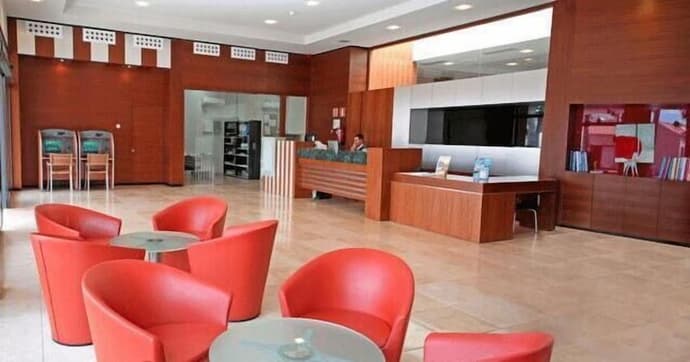 Caybeach Caleta, Lobby