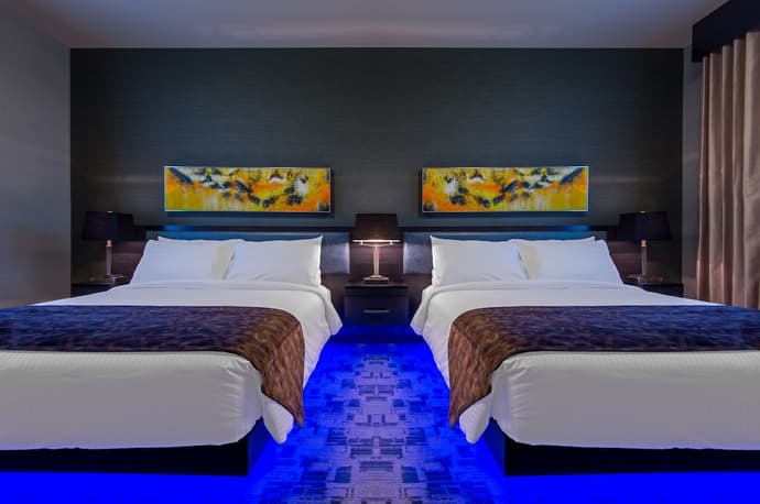 Applause Hotel by CLIQUE