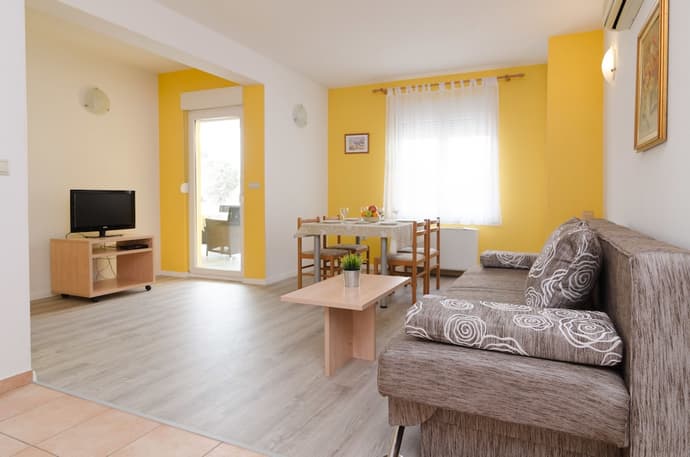 Villa Irena, Primary image