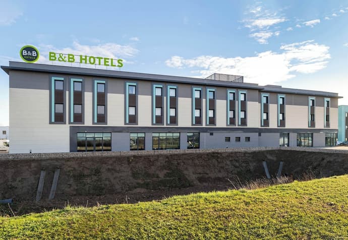 B&B HOTEL Massieux Genay