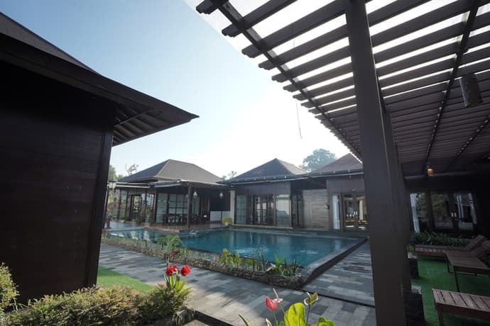 Shankara Munduk Bali, Primary image