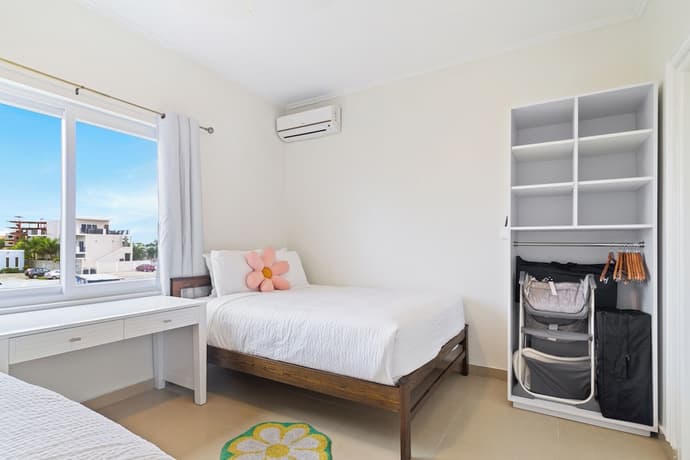 Aruba Breeze 4, Room