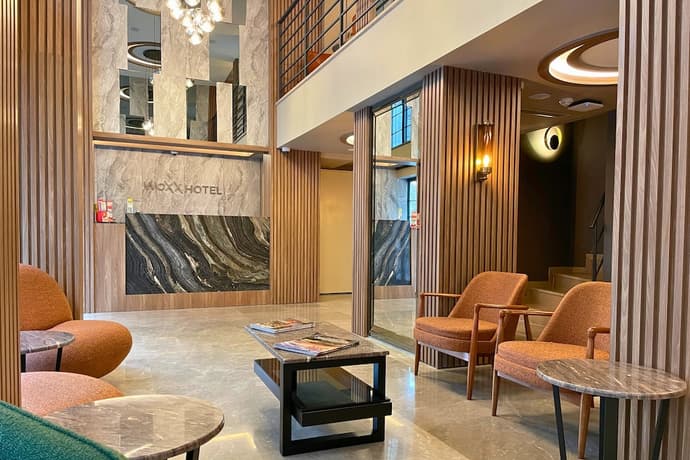 Woxx Hotel, Reception