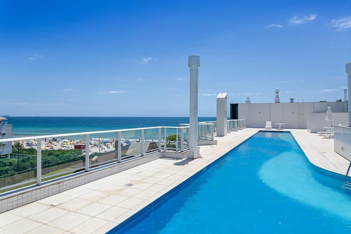 Aquarelle by Viva Prédio nos Ingleses pé-na-areia com piscina