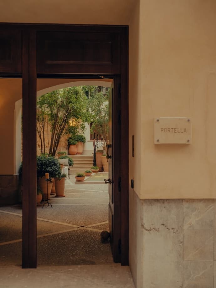 Portella Palma, Primary image