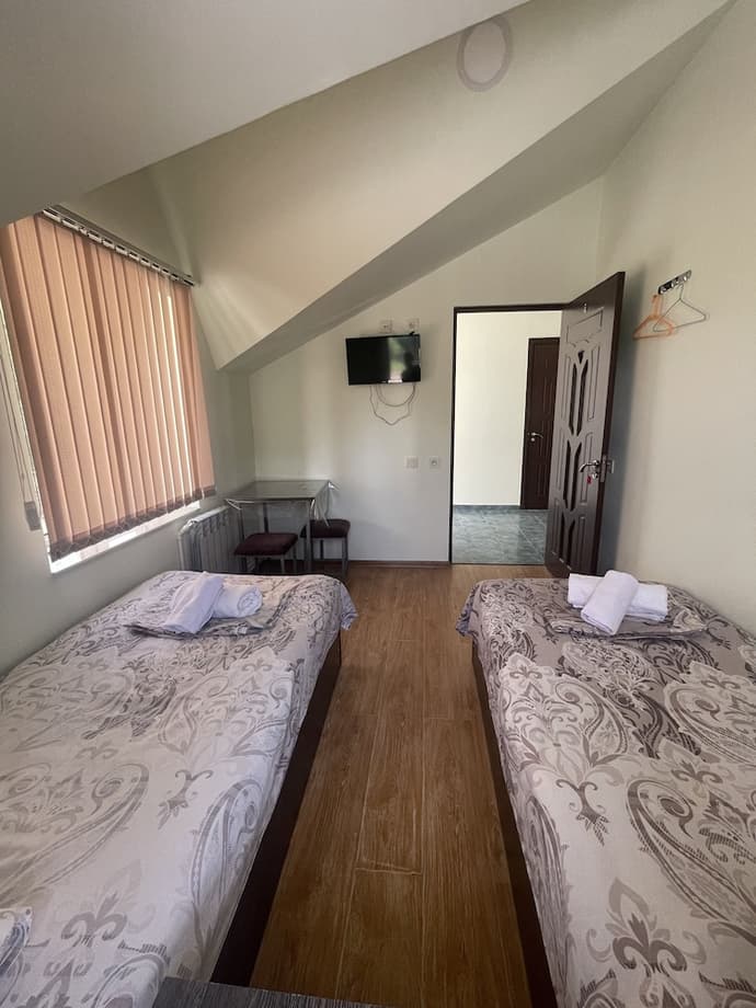 Noragyugh Guesthouse