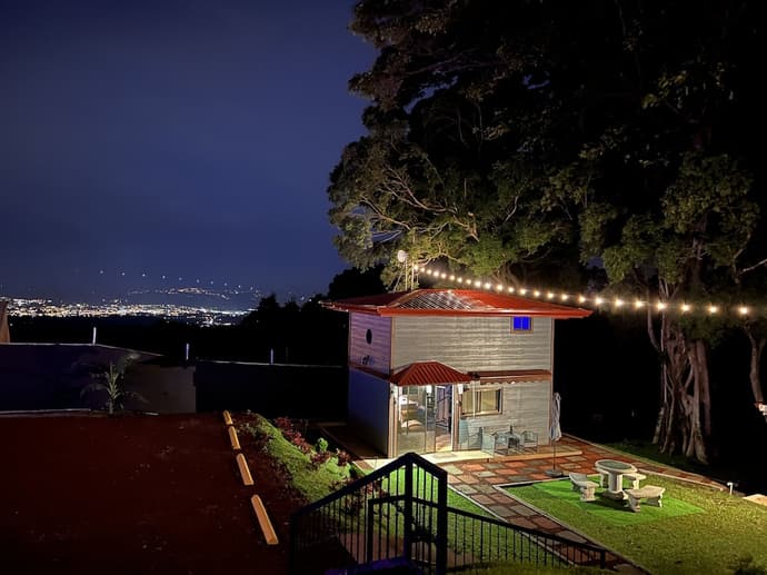 Villazul 2, Primary image