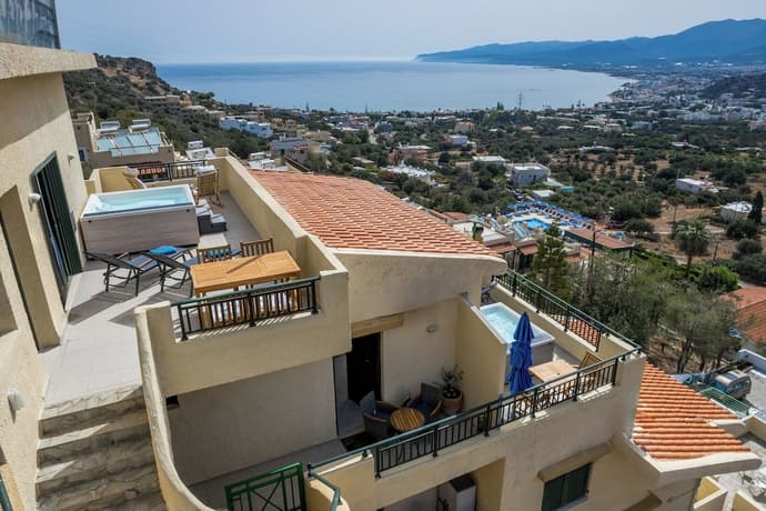 Blue Horizon Apartments