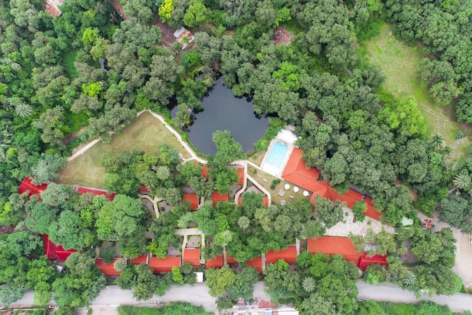 Aranya Vilas, Primary image