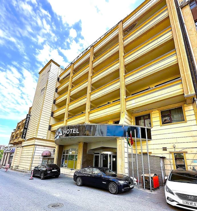 Amazon Hotel - Massage, Primary image