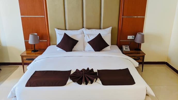 T E L E By Summerset Continental Hotel, Primary image