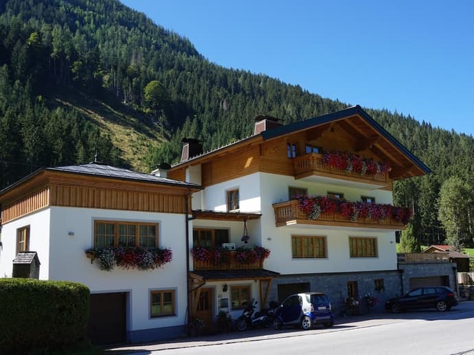 Apartment in Flachau With Mountain Views