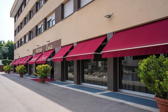 Hotel Bulà