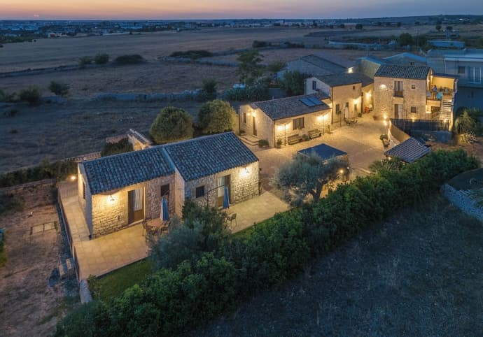 Borgo Monachella, Primary image