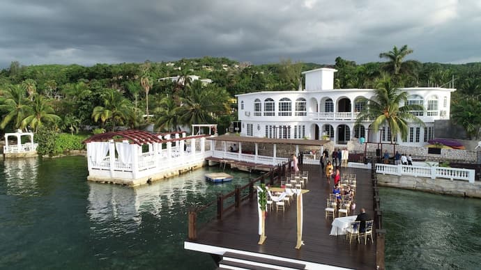 Waters Edge Guest House, Primary image