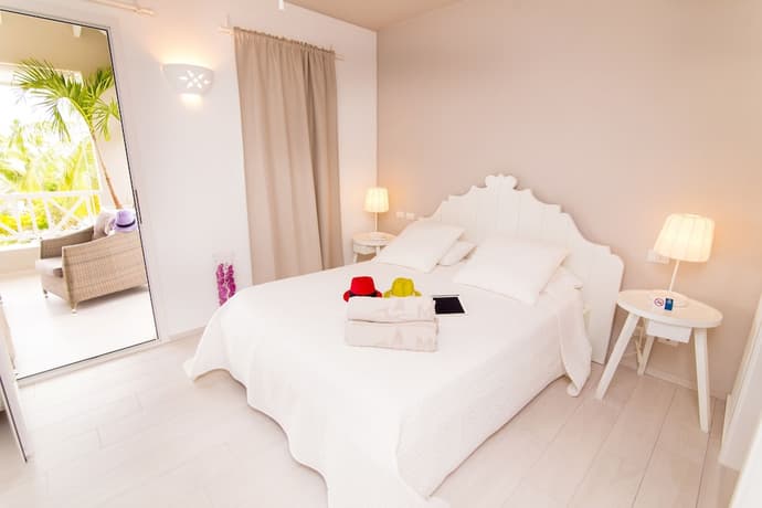 TRACADERO Beach Club and Holidays Rentals