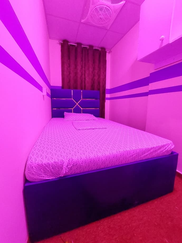 Benitah Capsule hostel and Family rooms