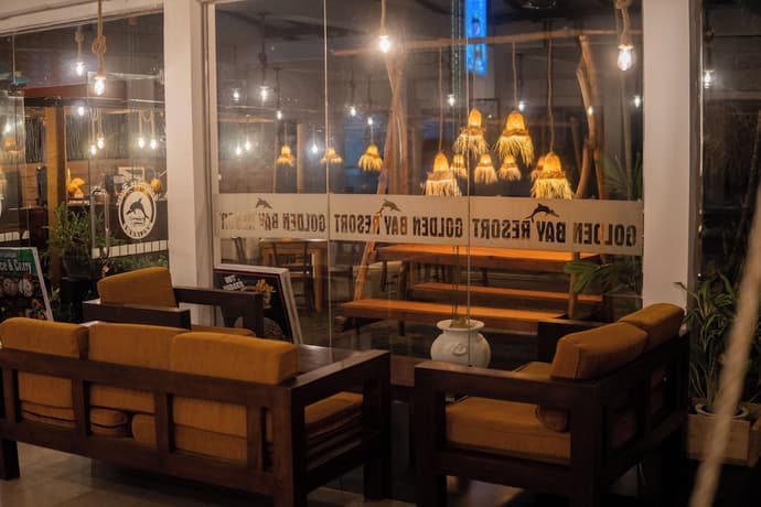 New golden bay resort Weligama