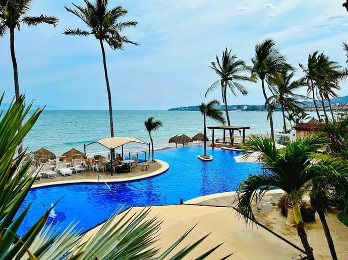 Los Picos Hotel & Suites Bucerias