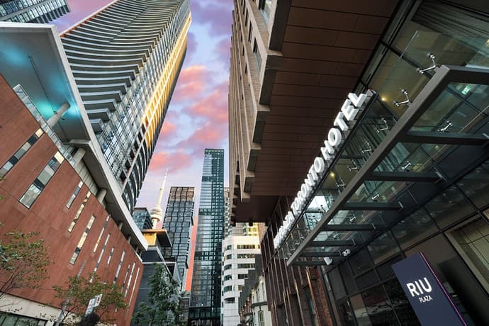 Hotel Riu Plaza Toronto, Primary image