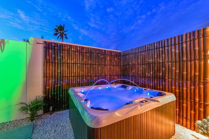 Swiss Paradise Aruba, Primary image