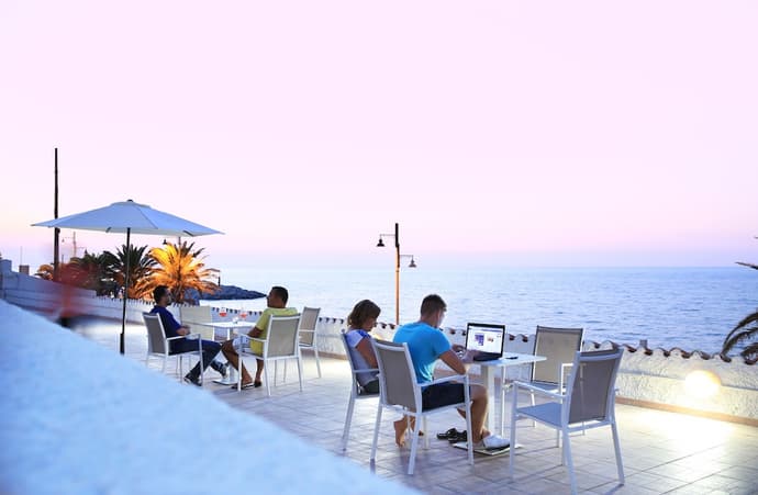 Meli Hotel, Primary image