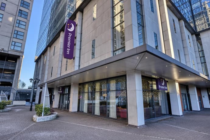 Premier Inn Cardiff Cc Queen Street