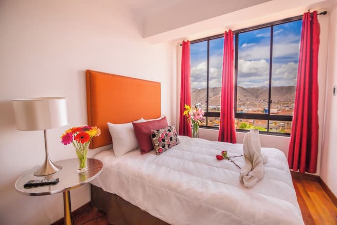 RHouse Cusco, Primary image