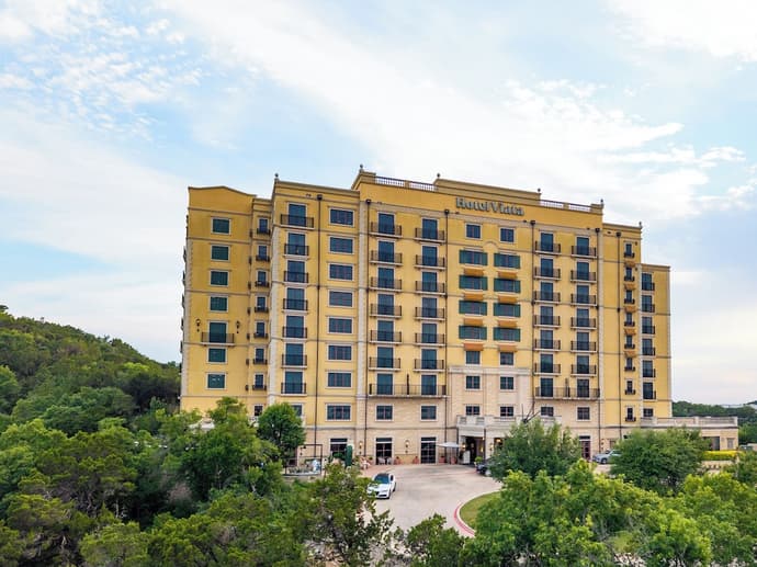 Hotel Viata, Primary image