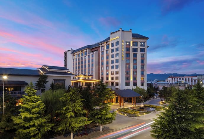 Shangri-La Resort, Shangri-La, Primary image