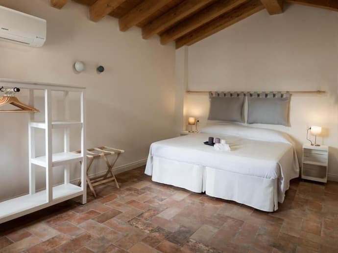 Borgodieci Camere e Colazione