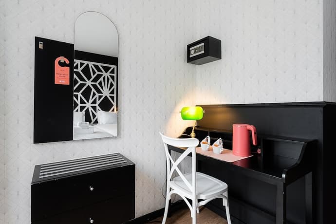 The Twenties by Guestready, Primary image