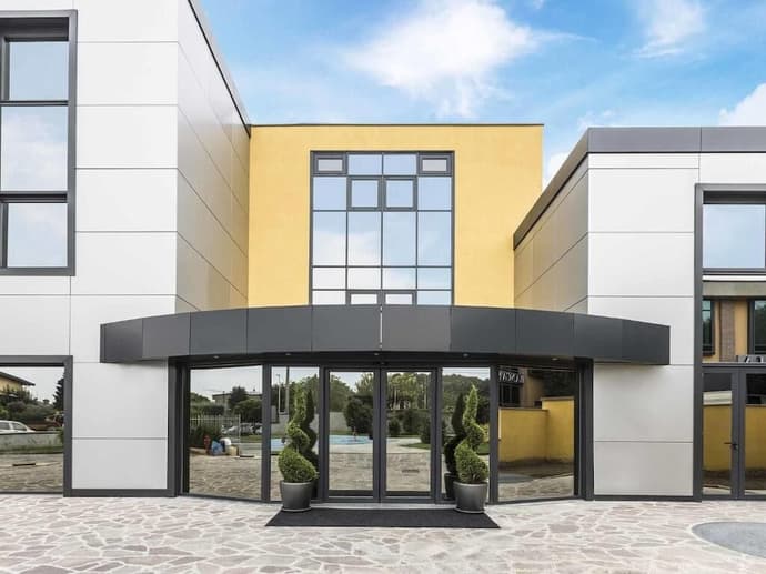 hotel ferrari milano