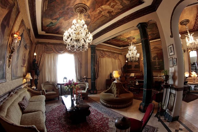 Mansión del Río, Primary image