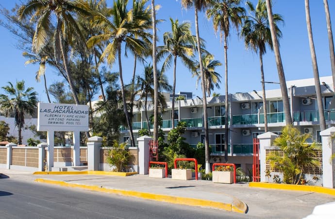 Hotel Las Jacarandas