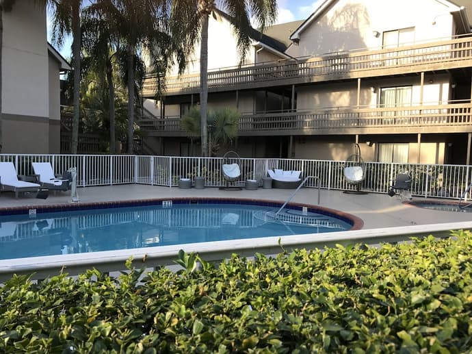Doral Suites