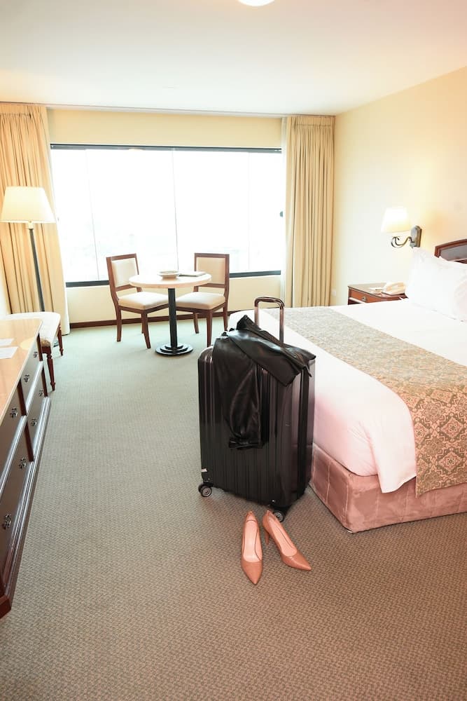 Los Tallanes Hotel & Suites