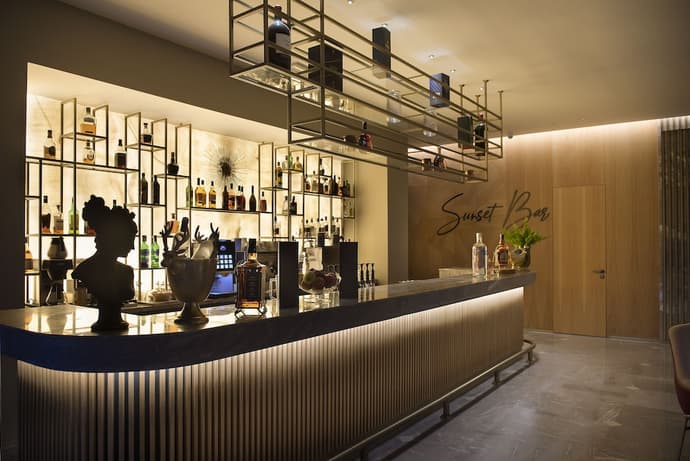 Miramare Beach Hotel, Lobby