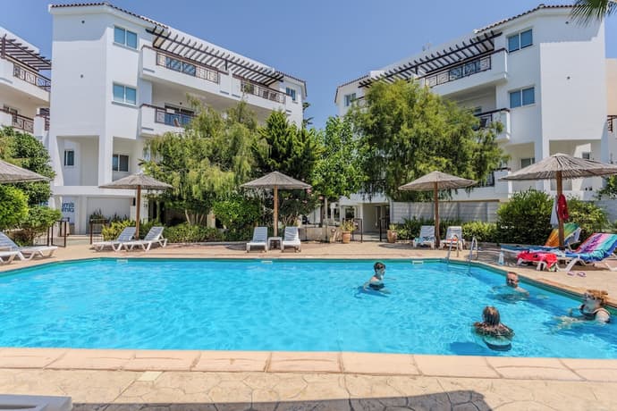 Artemis Cynthia Complex