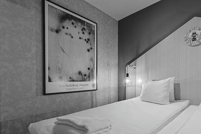 Hotel With Urban Deli, Primary image