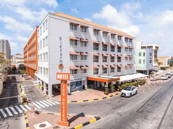 Majestic City Suites & Beach Hotel