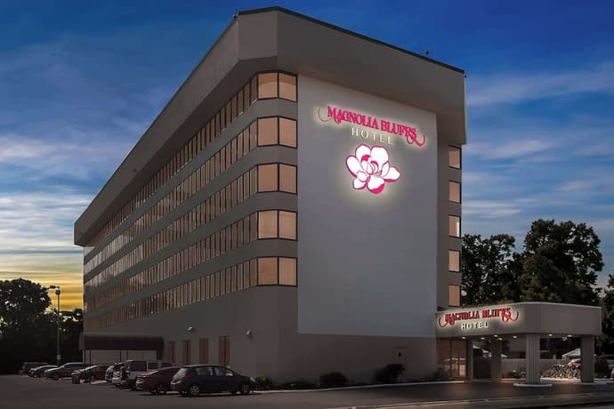 Magnolia Bluffs, BW Signature Collection, Primary image