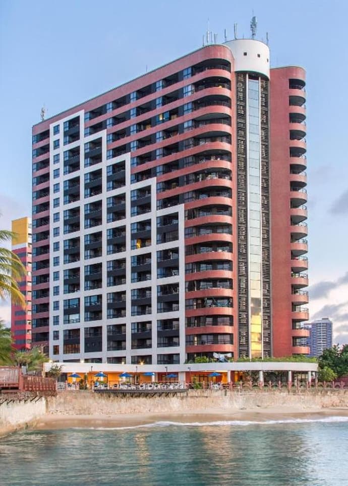 Flat Iate, Primary image