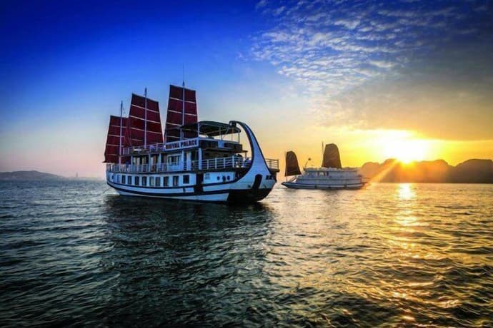 Halong Royal Palace Cruise, Primary image