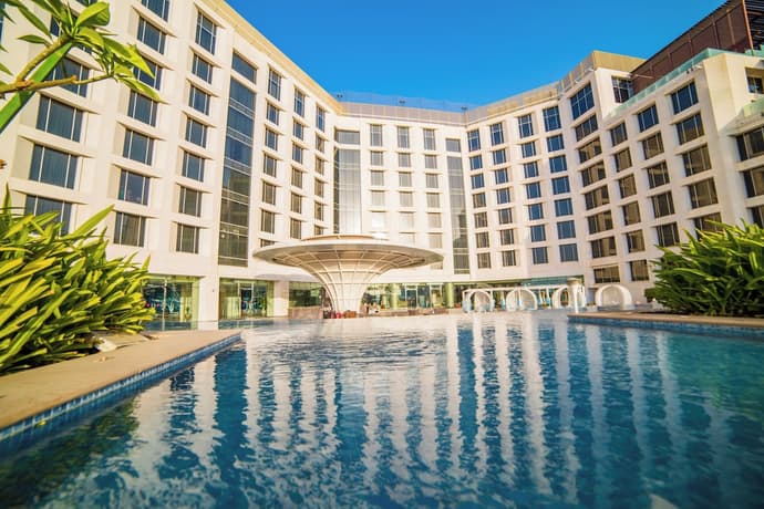 Grand Millennium Muscat connected to Muscat Grand Mall